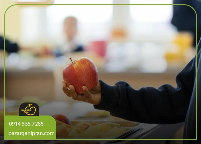 ۲. سیب؛ میوه‌ای ایده‌آل برای سم‌زدایی طبیعی